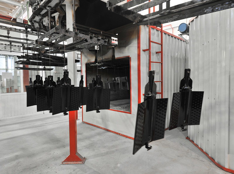 可加熱熱風的谷電儲能供熱設(shè)備有哪些？4種常見蓄熱電鍋爐應(yīng)用對比(圖1)